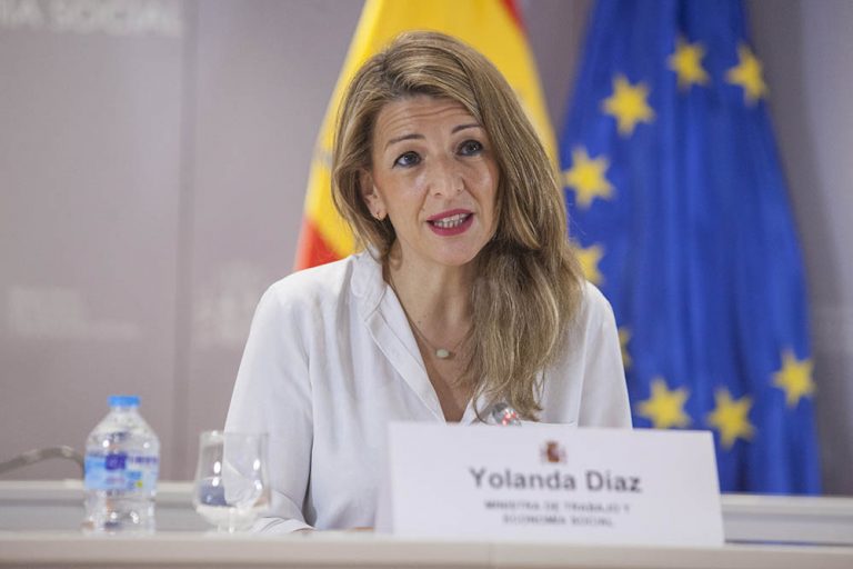 Díaz no descarta «laboralizar» a otros trabajadores de plataformas
