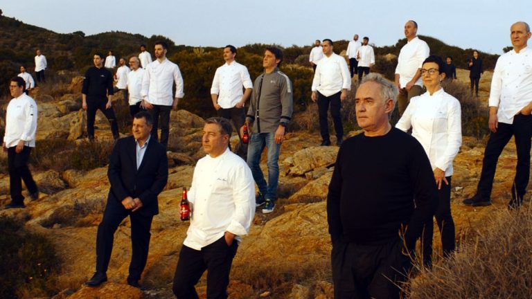 «Chefs», la última campaña de Estrella Damm que brinda su apoyo a la hostelería