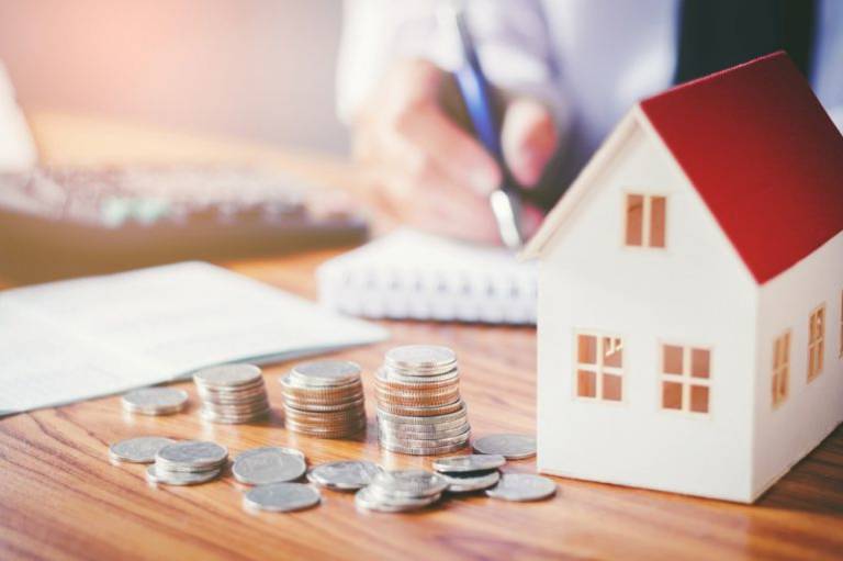 La crisis desploma la compraventa de viviendas en 2020