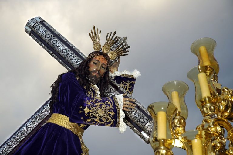 ‘El Rico’ libera este Miércoles Santo a tres presos