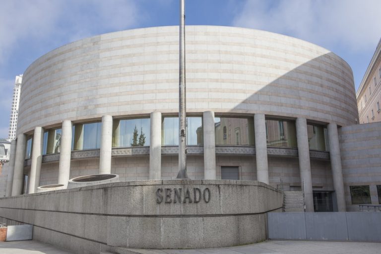 El Senado insta a impulsar la Estrategia Nacional de Inclusión Social de la Población Gitana