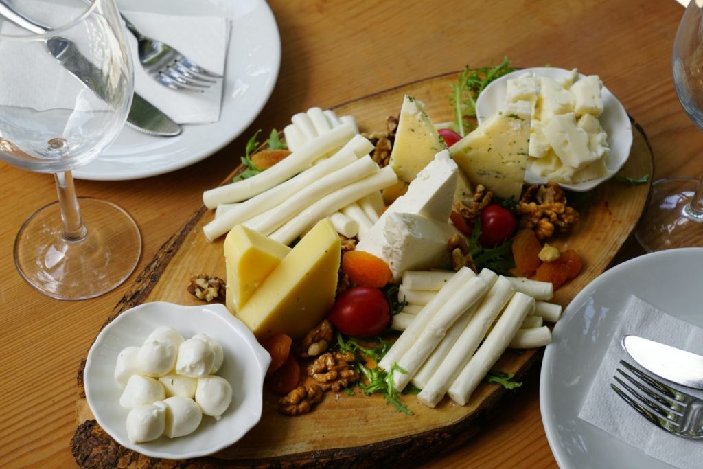 Cómo Distinguir Un Queso Artesanal De Uno Industrial