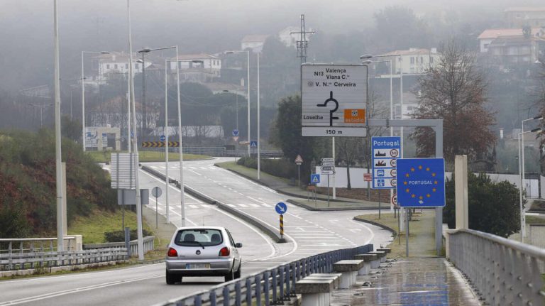Portugal anuncia una reapertura a «cuenta gotas» a partir de Semana Santa