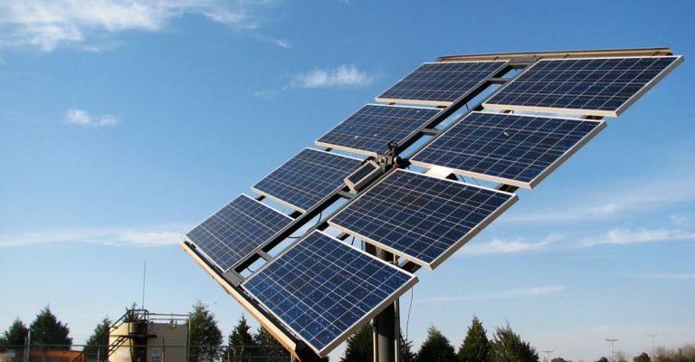El 79% de los bonos verdes emitidos en España tienen por destino las renovables