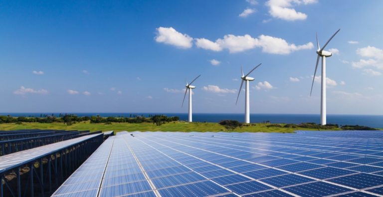 Las renovables produjeron el 44% de la electricidad en 2020