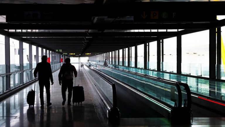 La llegada de turistas internacionales se hunde un 89,5% en enero