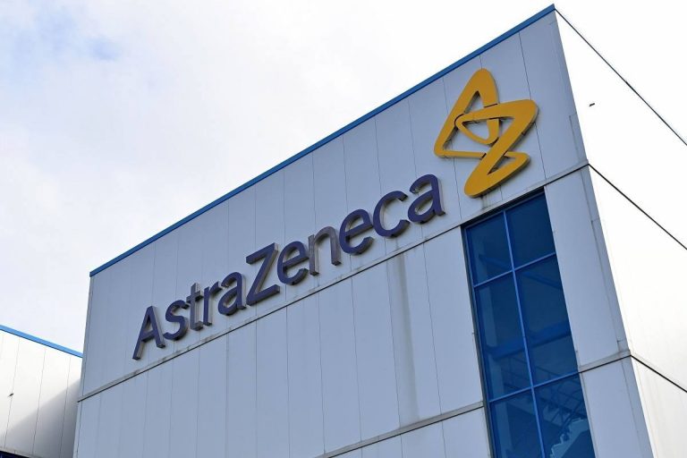 AstraZeneca afirma que su vacuna es segura y «no existe ninguna evidencia» aumento de trombosis