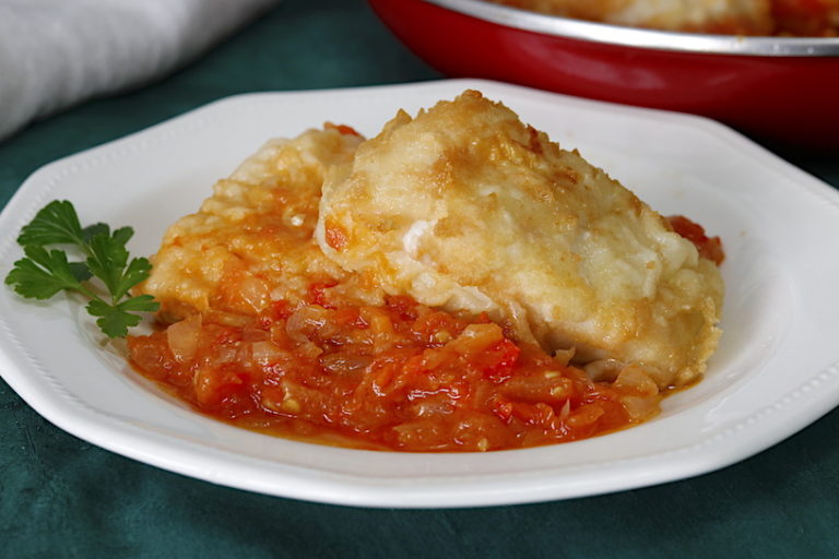 ¡Irresistible! Cómo hacer un bacalao con tomate tan rico que tardes segundos en comerlo