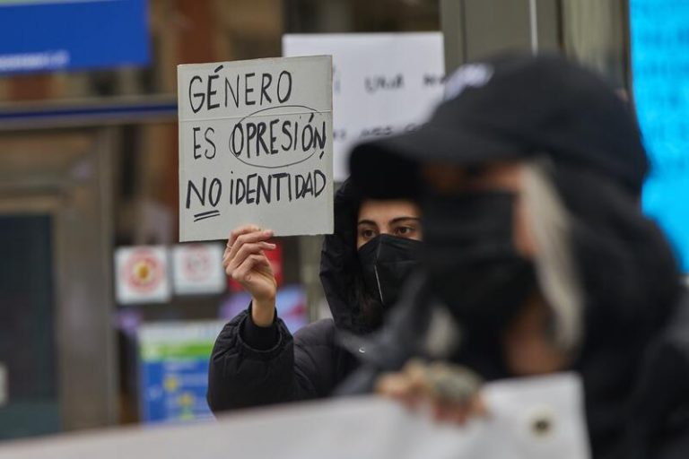 Feministas, sobre la marcha de Beatriz Gimeno de la dirección del Instituto de las Mujeres: «No la echaremos de menos»