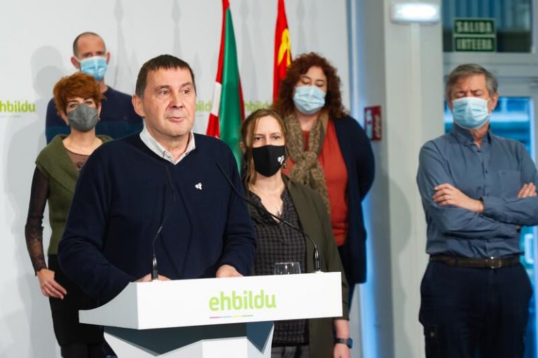 Otegi denuncia que Instagram y Facebook le bloquearon las cuentas por alabar al cofundador de ETA