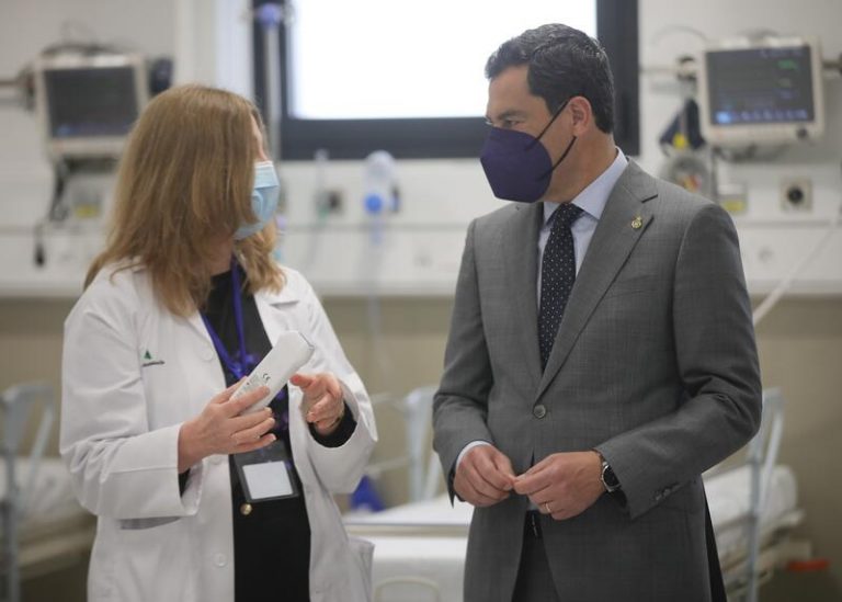 Moreno, partidario de poner la 2ª dosis de AstraZeneca a vacunados menores de 60 años
