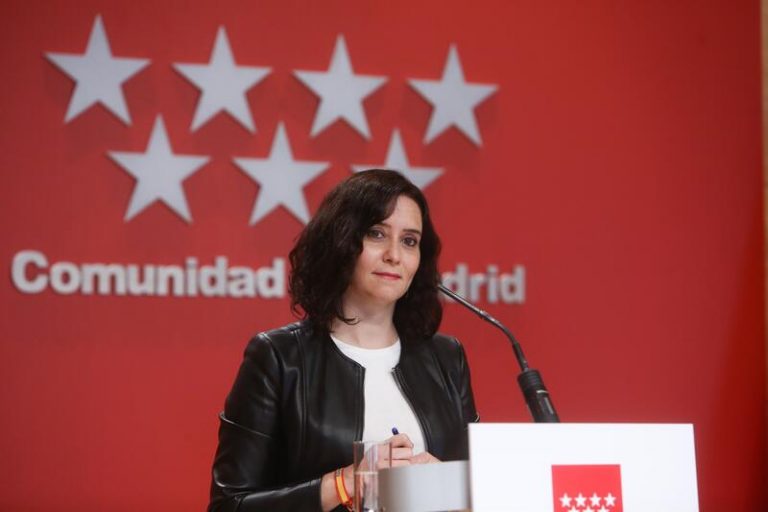Ayuso defiende a Casado de Abascal: «A la derecha se viene llorado de casa»