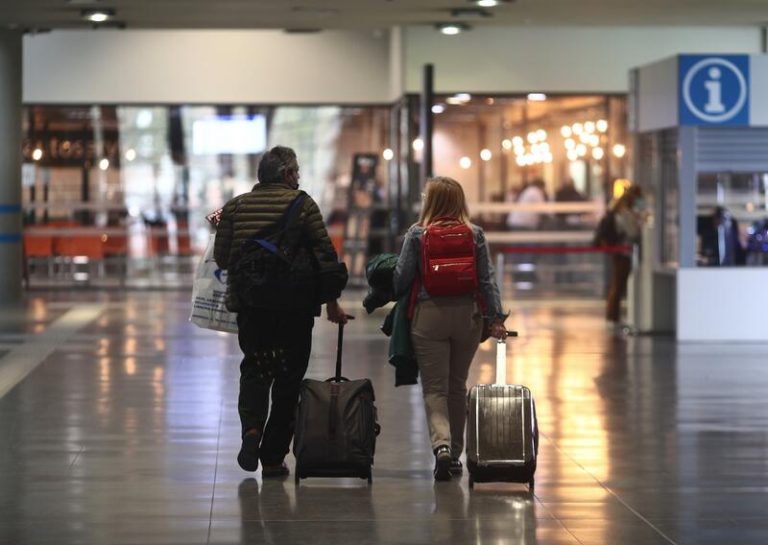Madrid y Canarias, únicas CCAA que levantan el cierre perimetral tras Semana Santa