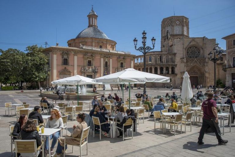 El gasto en Semana Santa se reduce prácticamente a la mitad por las restricciones