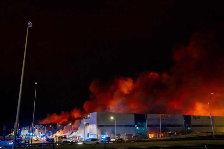 El fuego de Seseña obligará a 1.280 alumnos de dos centros a recibir clase online