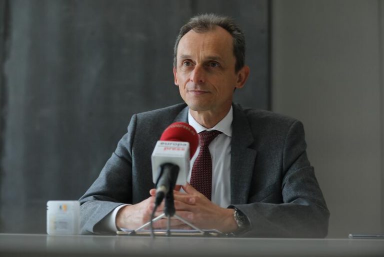 Duque ve «prematuro protestar» contra la ley de Ciencia