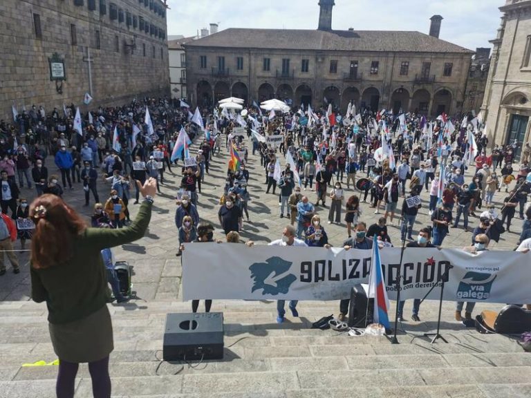 Una multitudinaria manifestación en Santiago reivindica a Galicia como «nación»