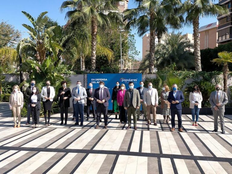 López Miras prevé reunirse mañana con Moreno y Puig para hacer un «frente común» contra el cierre del trasvase