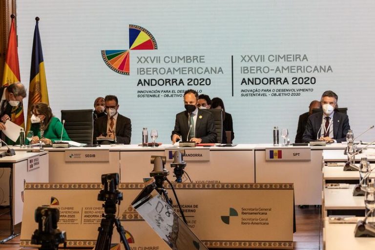 Los líderes iberoamericanos se conjuran a «combatir y erradicar» la violencia machista