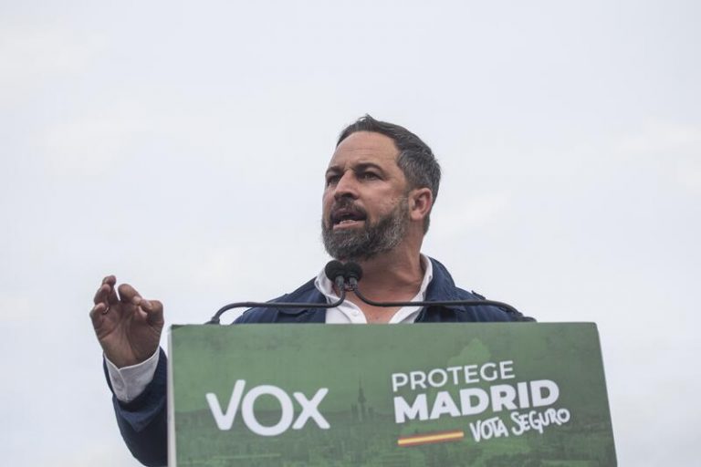 Abascal acusa a los ‘menas’ de ir como «perros de presa» a boicotear actos de Vox