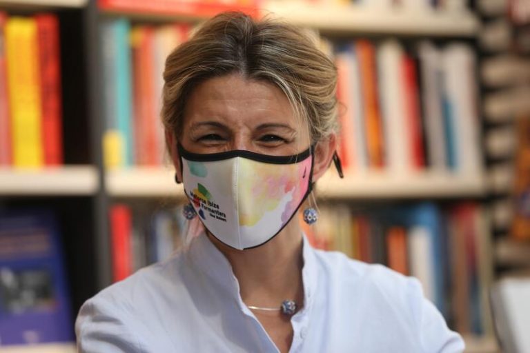 Díaz ve «preocupantes, inasumibles e incomprensibles» los ajustes de empleo en CaixaBank y BBVA