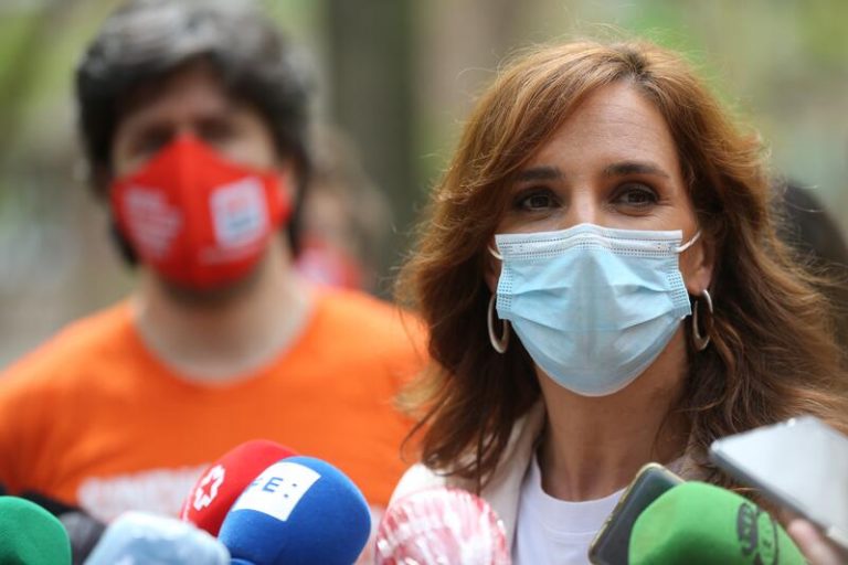 Mónica García reprocha a Ayuso que vaya «dopada de ultraderecha»