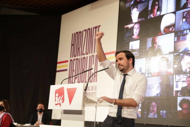 IU conmemora su 35 aniversario con el lema ‘Siempre en el lado bueno de la historia’
