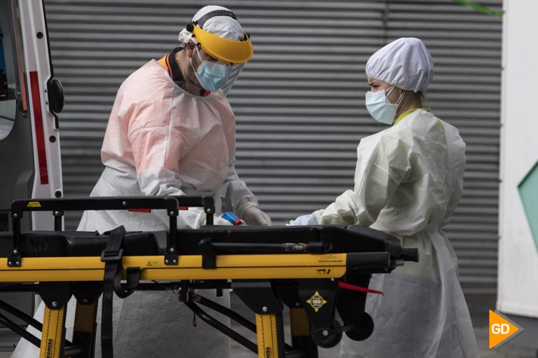 Andalucía suma 2.476 casos, 19 muertes y la tasa sube a 241