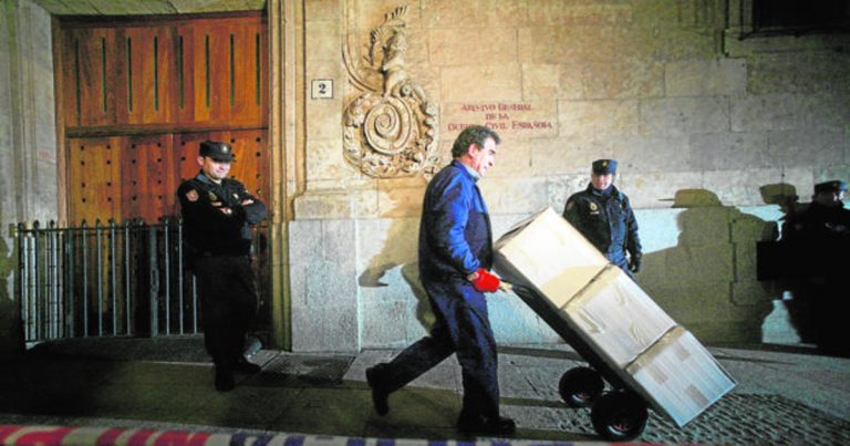Cultura: La salida de documentos del Archivo de Salamanca «obedece a un mandato judicial»