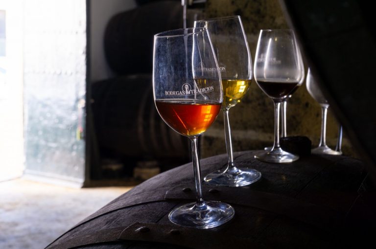Tradición, la bodega en la que para tomarte un jerez tienes que dejar de beber 60