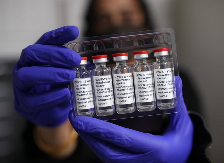 Bruselas: La EMA no ha pedido «detener» la administración de vacunas de AstraZeneca