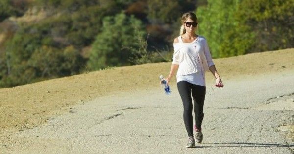¿Cómo mantener una buena caminata para quemar calorías al máximo?