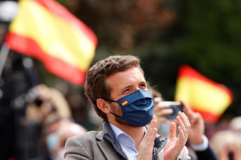 Casado pide salir de la «radicalidad y la polarización»