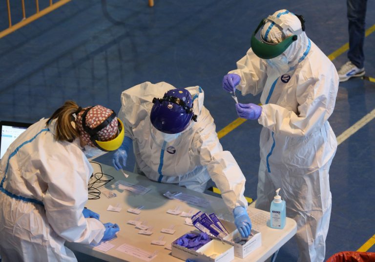 Castilla y León registra 385 nuevos casos y cuatro fallecidos