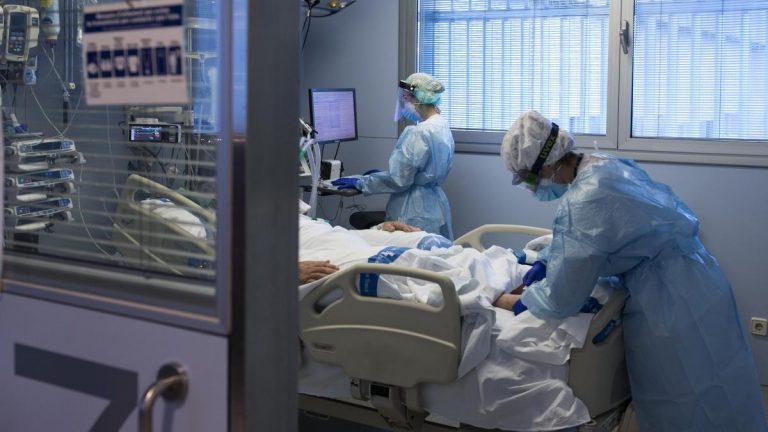 Cataluña registra 1.767 casos y 20 muertes en las últimas 24 horas