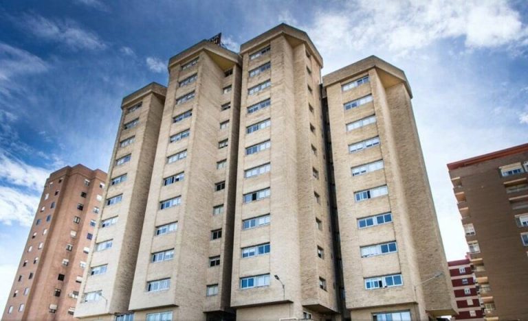 Colegio Mayor de Valencia descarta que el origen de un brote esté relacionado con fiestas