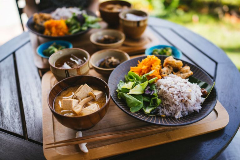 Dieta de Okinawa: así debes comer para aumentar tu esperanza de vida (y perder muchos kilos)
