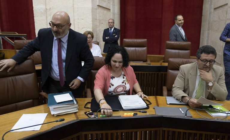 Vox anuncia un acuerdo para una «inminente bajada de impuestos» en Andalucía