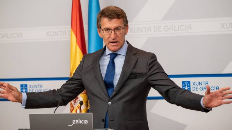 Feijóo reprocha al Gobierno que «se oponga» al certificado de vacunación