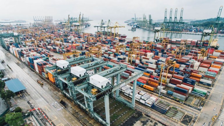 Los precios de exportaciones industriales suben un 5% en marzo