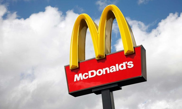 Por qué no debes pedir un desayuno en McDonald’s después de las 12 y otros secretos desvelados