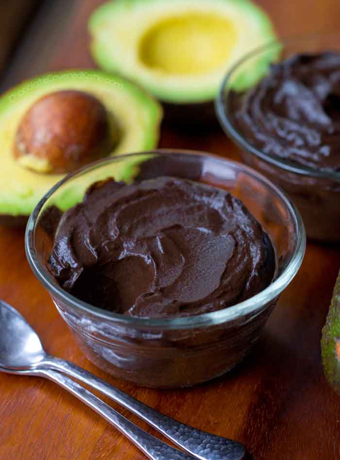 Acompañante Para La Mousse De Chocolate Y Aguacate