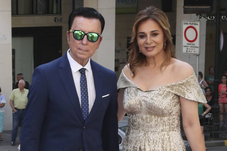 Rocío Flores y Gloria Camila comen con Ortega Cano y Ana María Aldón