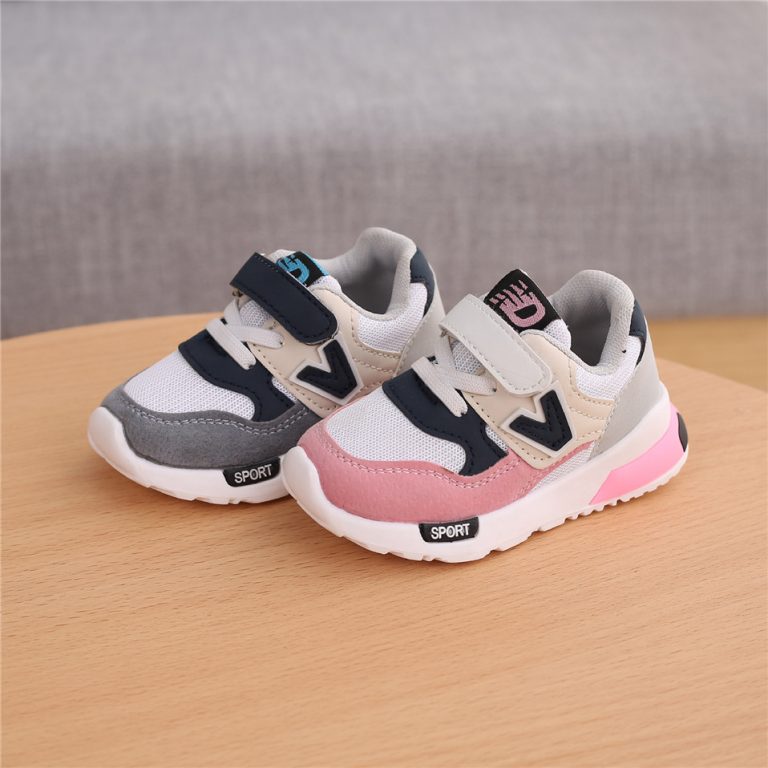 Aliexpress: calzado para bebés super barato que imita a Converse, Adidas y otras