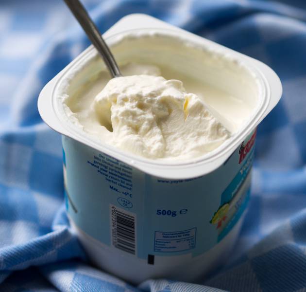 ¿Cuál Es La Diferencia Entre El Yogur Griego Y El Yogur Normal?