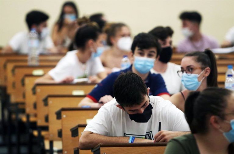 Denuncian que podrían dejar fuera del acceso a becas a alumnos con dislexia, discalculia, disortografía y TDAH