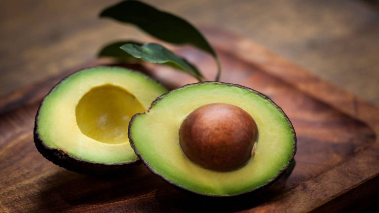 Cómo conservar un aguacate abierto y que no se oxide