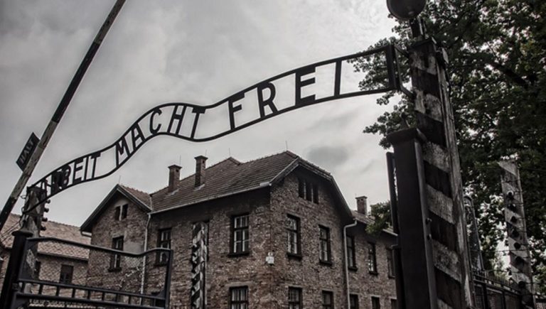 ¿Cuáles son los campos de concentración más cercanos a Cracovia?
