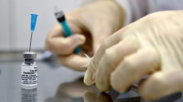 Casi 16.000 funcionarios de prisiones ya se han vacunado contra la Covid
