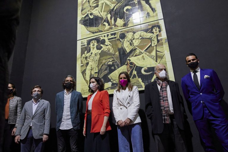 La plaza de Las Ventas le devuelve a Víctor Barrio «el cariño» con un mural de cerámica